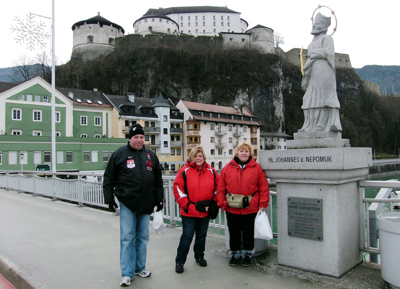 Kufstein am Inn wird überragt von seiner trotzigen Festung.