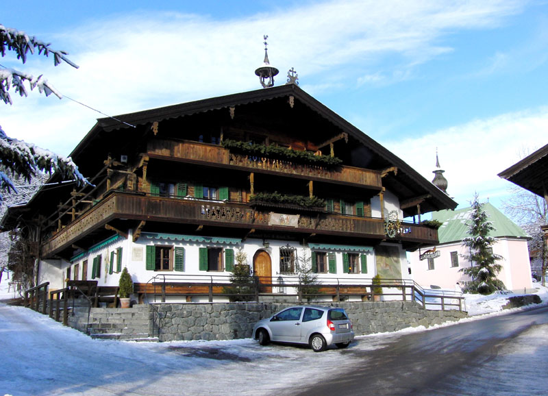  Hier im alten Gasthof „Fuchswirt“ kehrten die Fairplay-Leute ein und ließen sich die Gerichte von Haubenkoch und Küchenchef Clemens Konrad schmecken.