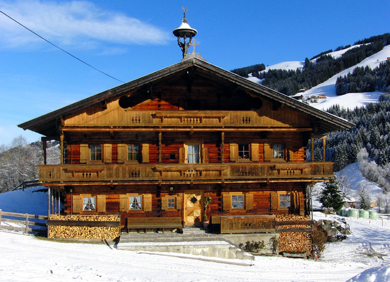 Fantastische Tiroler Bauernhäuser prägen das behagliche Ortsbild!