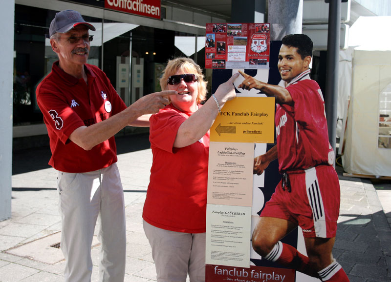  Ein mannshohes Standbild von Ratinho wies allen Interessierten den Weg zum Fairplay-Stand beim „Rheinland-Pfalz-Tag 2010“.