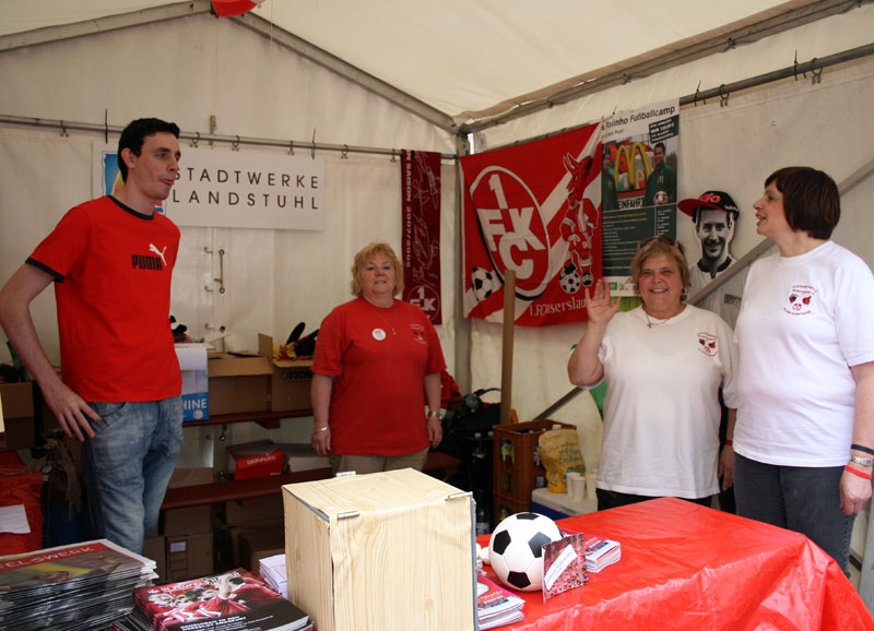 Die Fairplay-Mitarbeiter sind guter Dinge – die Besucher können kommen!