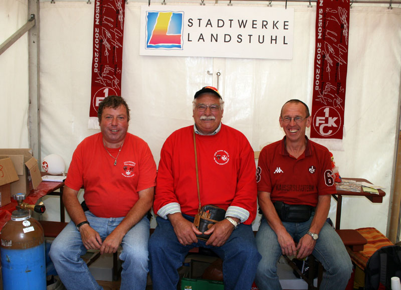 Extra aus der Eifel an die Weinstraße angereist: Joachim, Hanni und Bernhard. Vielen DANK für so viel vorbildliches Engagement.