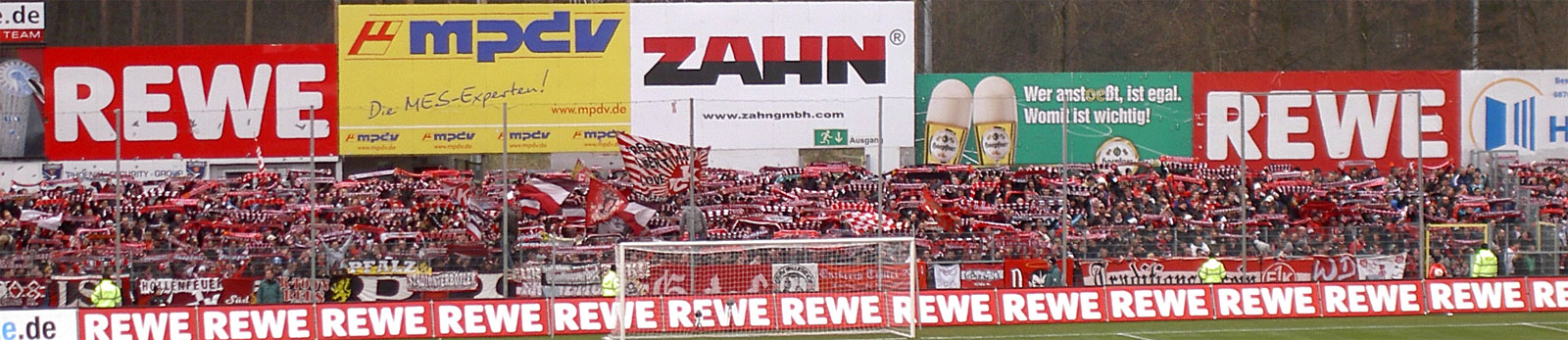  Sie lieferten in Sandhausen eine gute Performance ab: Die Fans des 1. FCK.