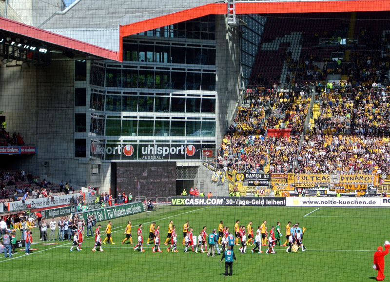 Das letzte Heimspiel der Saison 2013/14 beginnt gleich.